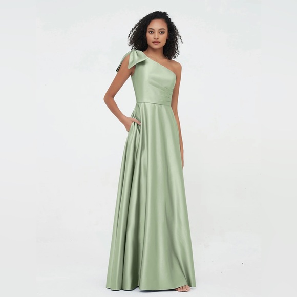 BABARONI SIGRID. One-Shoulder Long Satin Dresses With Pockets-Black - Picture 3 of 3